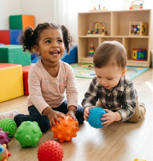 🎨 PELOTAS SENSORIALES LAKESHORE - SET DE 4 UNIDADES 🎨